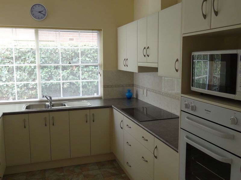 16 Riverview Road, Victor Harbor SA 5211