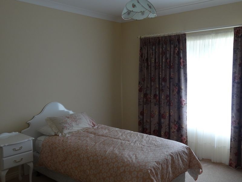 16 Riverview Road, Victor Harbor SA 5211