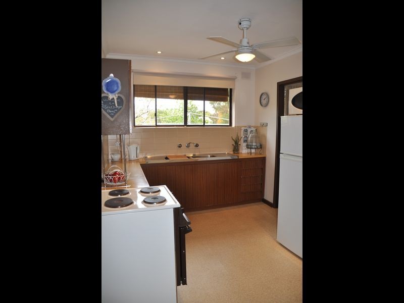 80 Canterbury Road, Victor Harbor SA 5211