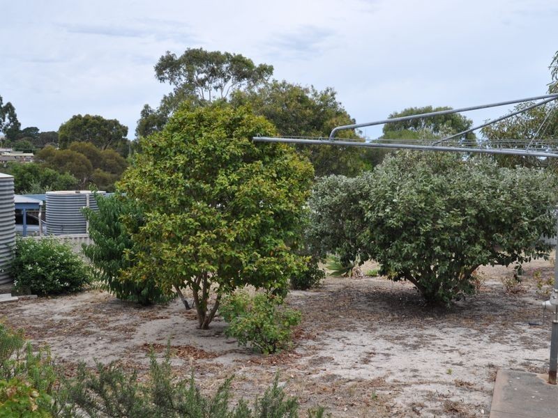 80 Canterbury Road, Victor Harbor SA 5211