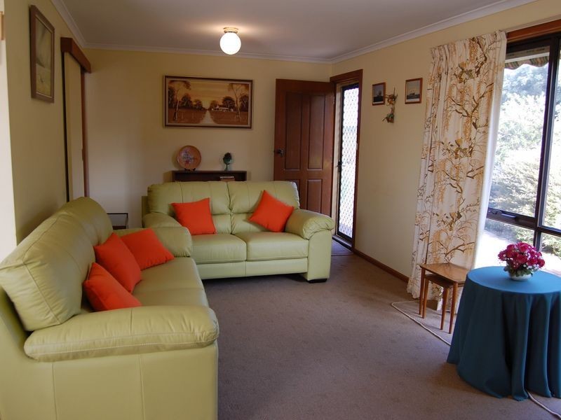 22 Coorong Crescent, Encounter Bay SA 5211