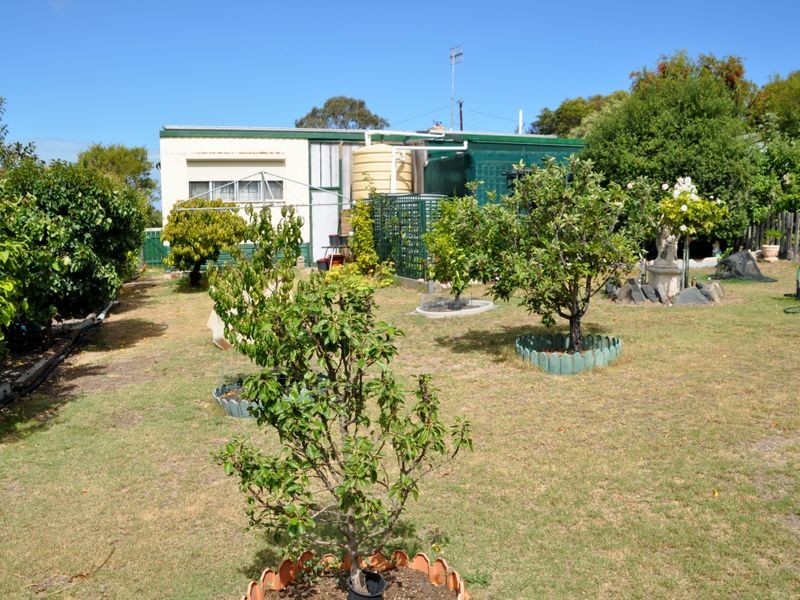 13 Surrey Avenue, Victor Harbor SA 5211
