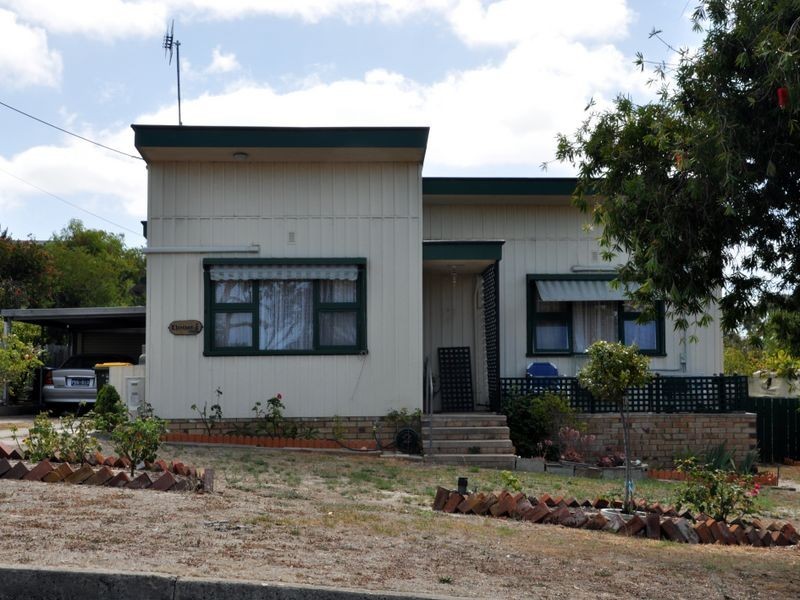 13 Surrey Avenue, Victor Harbor SA 5211