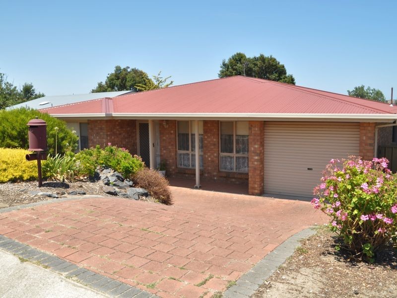 1 Edzell Court, Victor Harbor SA 5211