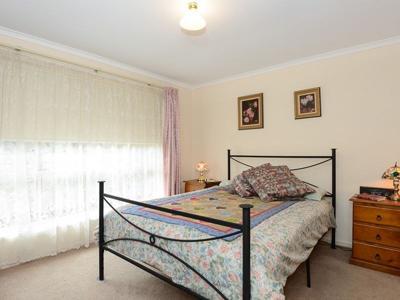 1 Edzell Court, Victor Harbor SA 5211