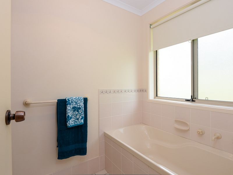 1 Edzell Court, Victor Harbor SA 5211