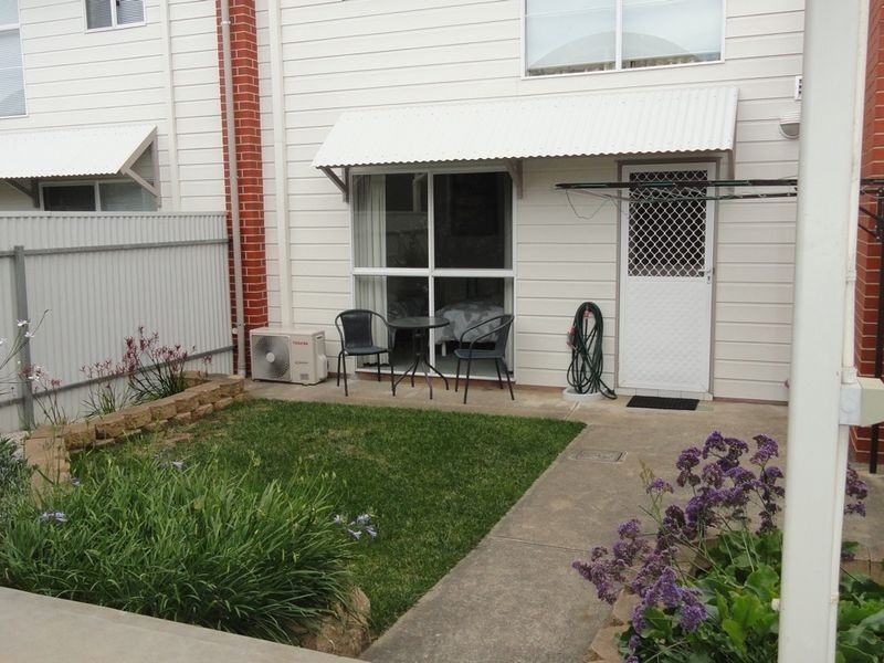 3/20 Flinders Parade, Victor Harbor SA 5211