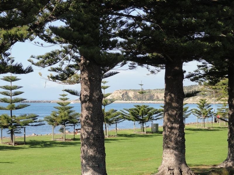 3/20 Flinders Parade, Victor Harbor SA 5211