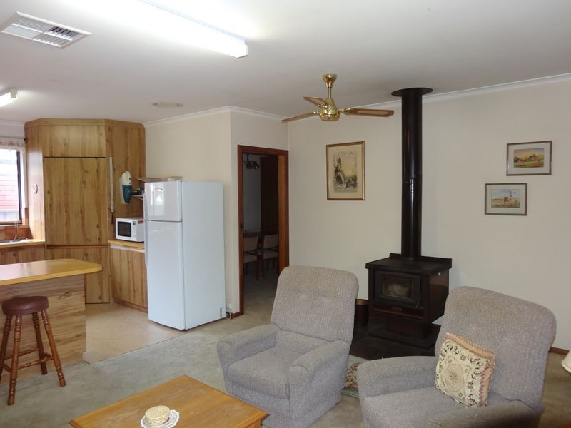 3 Dundalk Avenue, Victor Harbor SA 5211
