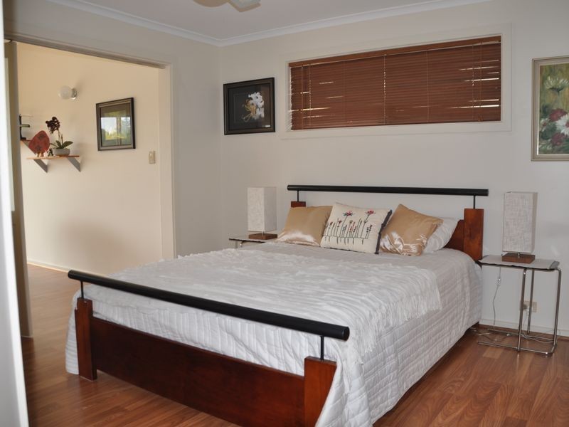 60 Lakeside Cct, Encounter Bay SA 5211