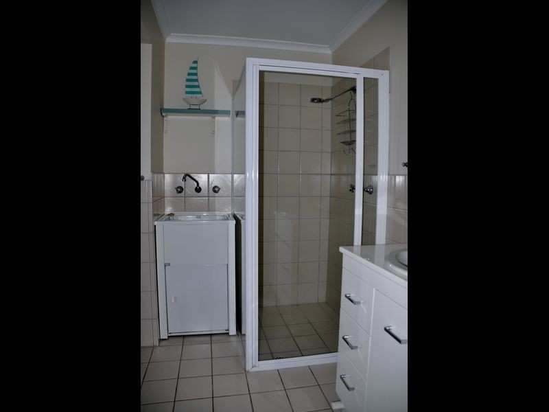 60 Lakeside Cct, Encounter Bay SA 5211