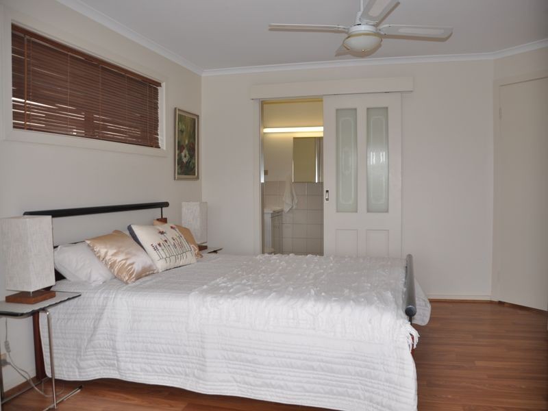 60 Lakeside Cct, Encounter Bay SA 5211