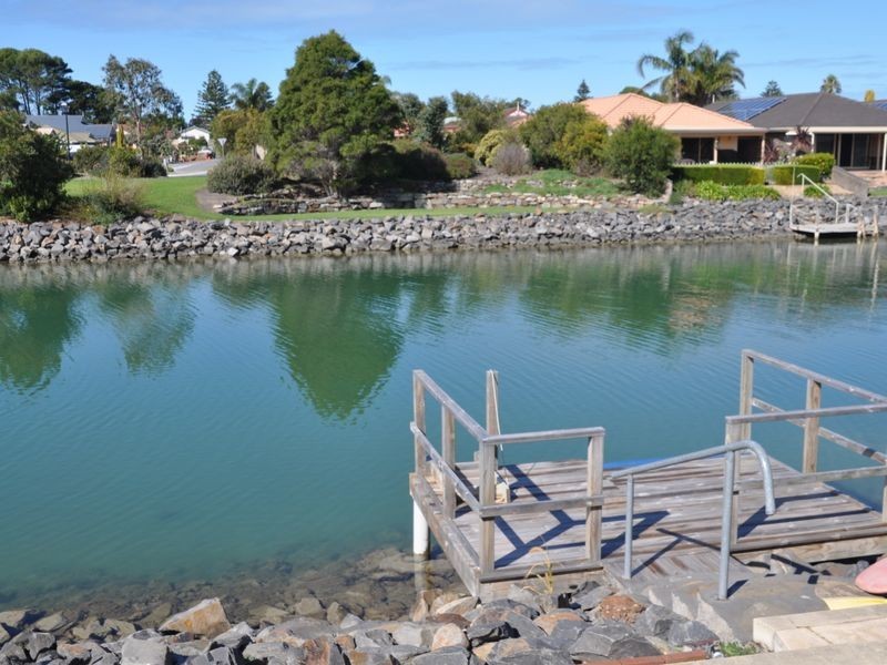 60 Lakeside Cct, Encounter Bay SA 5211