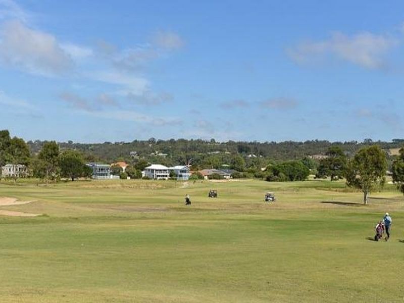 11 Links Court, Mccracken SA 5211