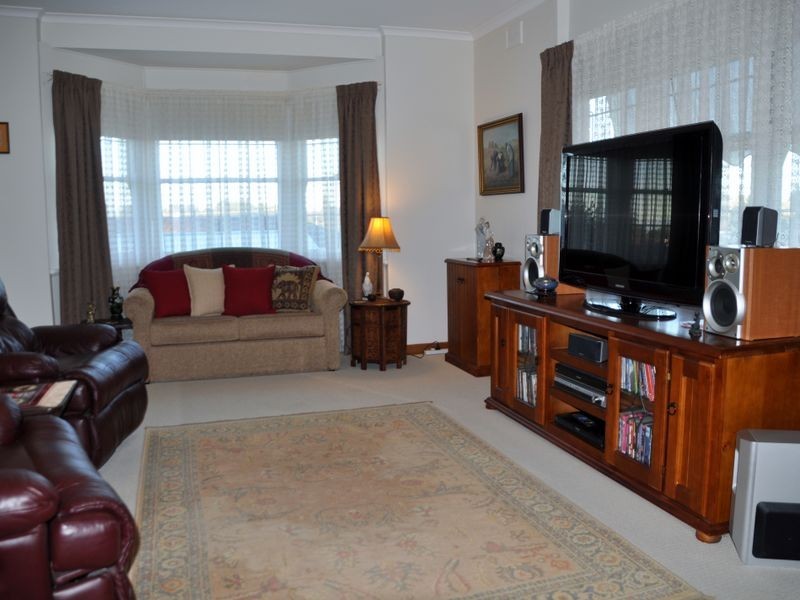 1/8 Adey Street, Victor Harbor SA 5211