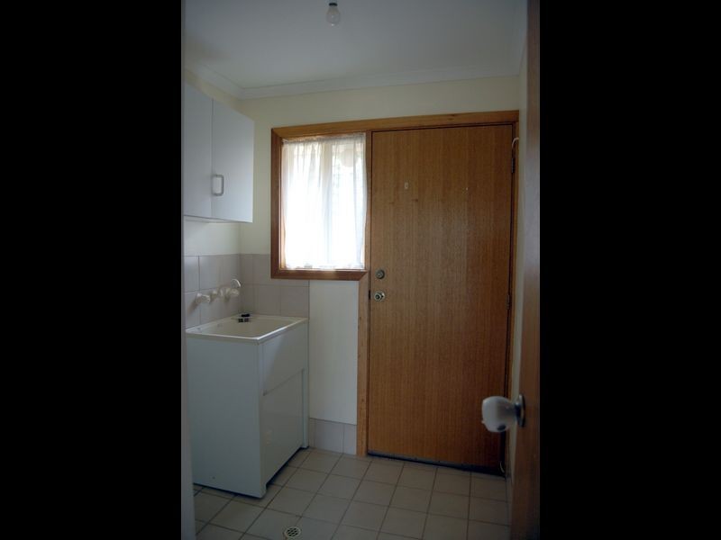 27 Dundalk Ave, Mccracken SA 5211
