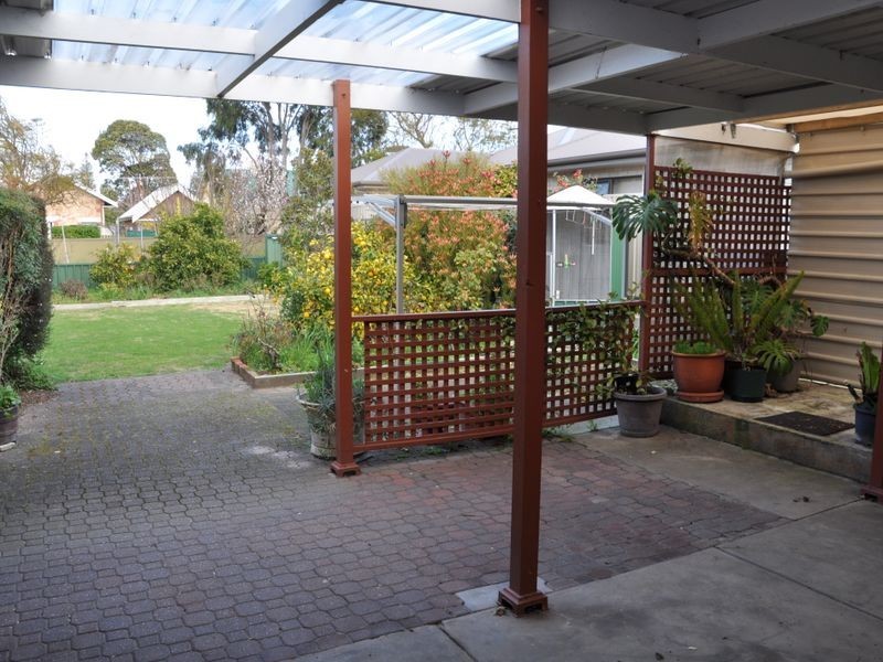 16 Leworthy Street, Victor Harbor SA 5211