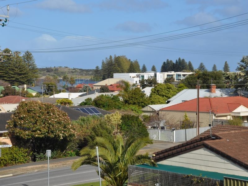 22 Peace Avenue, Victor Harbor SA 5211