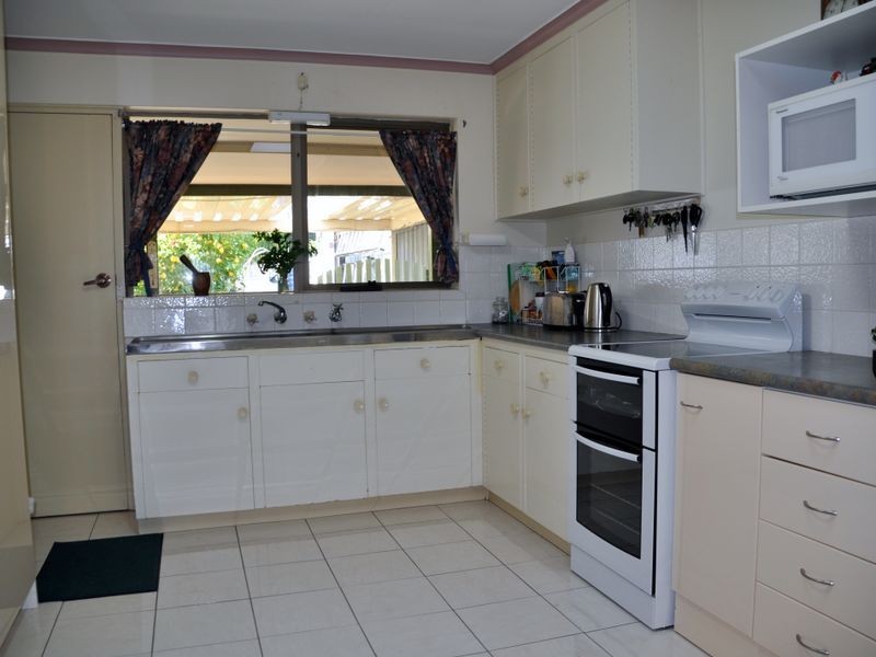 6 Dene Avenue, Victor Harbor SA 5211