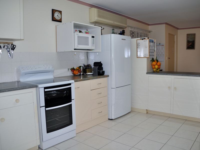 6 Dene Avenue, Victor Harbor SA 5211