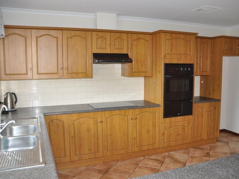 7 Shetland Crt, Hindmarsh Valley SA 5211