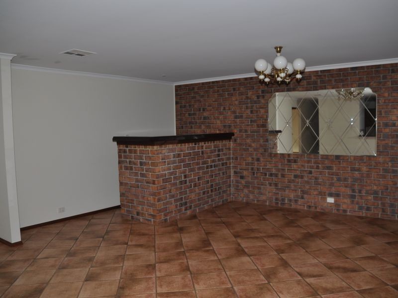 7 Shetland Crt, Hindmarsh Valley SA 5211