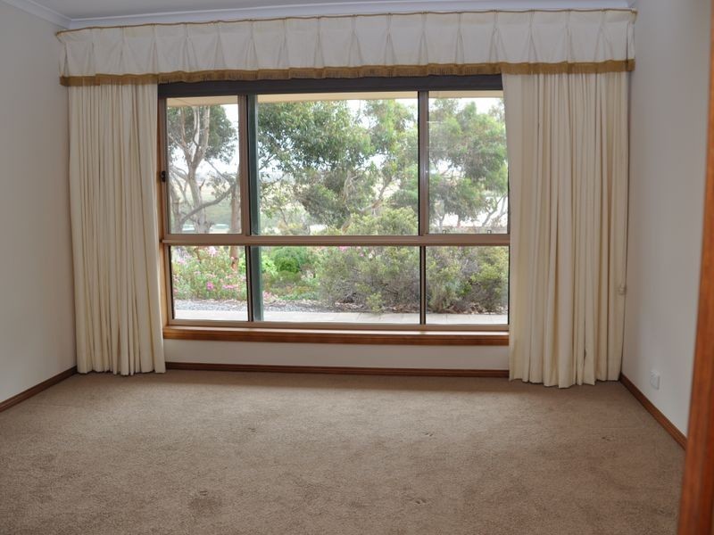 7 Shetland Crt, Hindmarsh Valley SA 5211