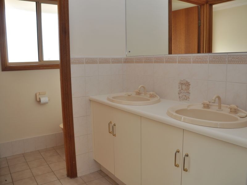 7 Shetland Crt, Hindmarsh Valley SA 5211