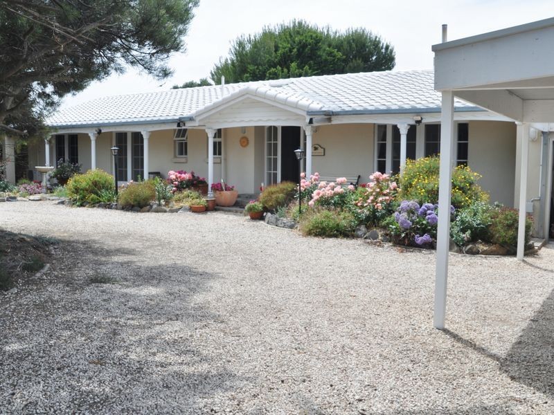 34 Bayview Rd, Port Elliot SA 5212