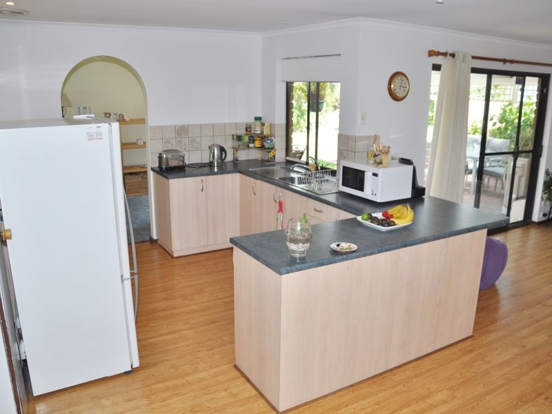 1 Langley Road, Mccracken SA 5211
