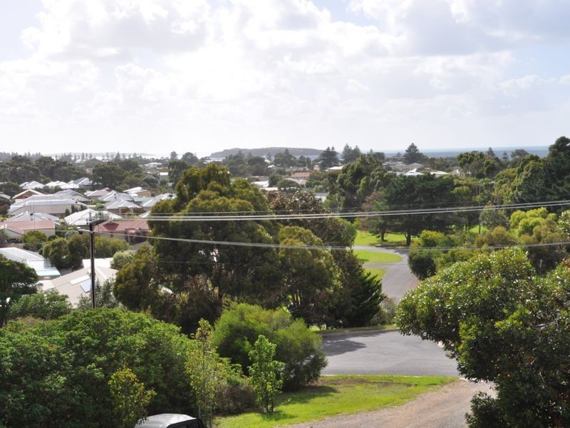 15 Harpoon Ave, Encounter Bay SA 5211