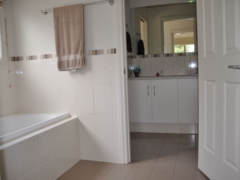 18 Chambers Court, Encounter Bay SA 5211