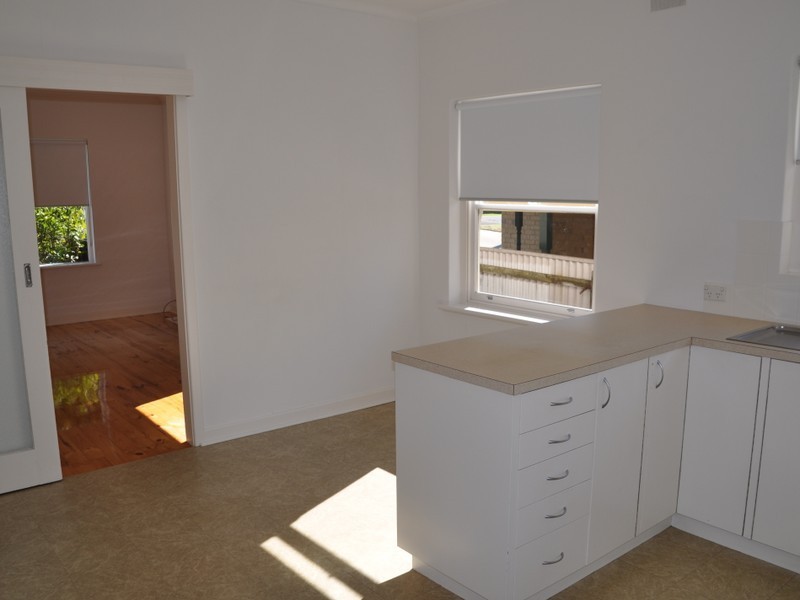 8 Pioneer Ave, Port Elliot SA 5212