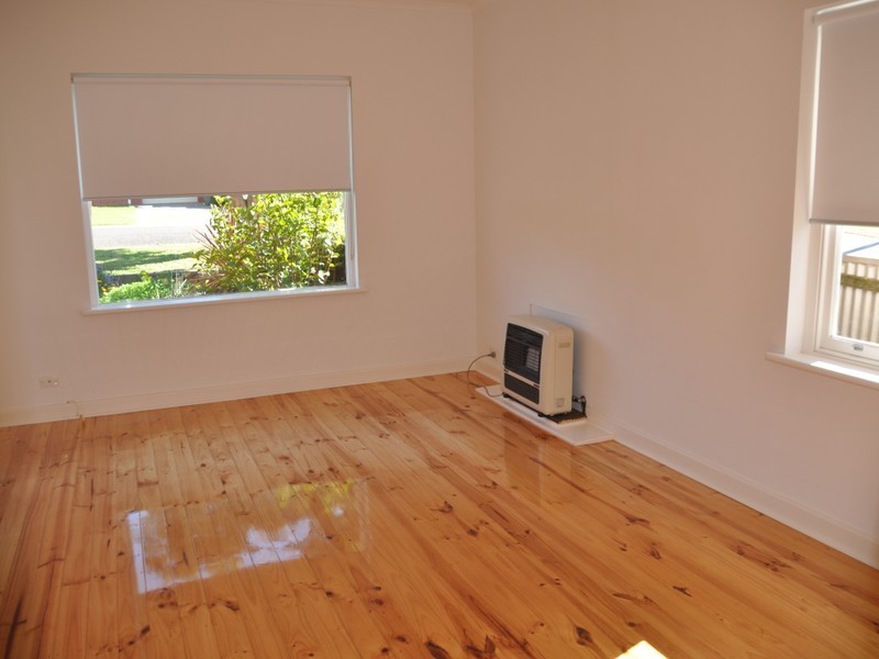 8 Pioneer Ave, Port Elliot SA 5212
