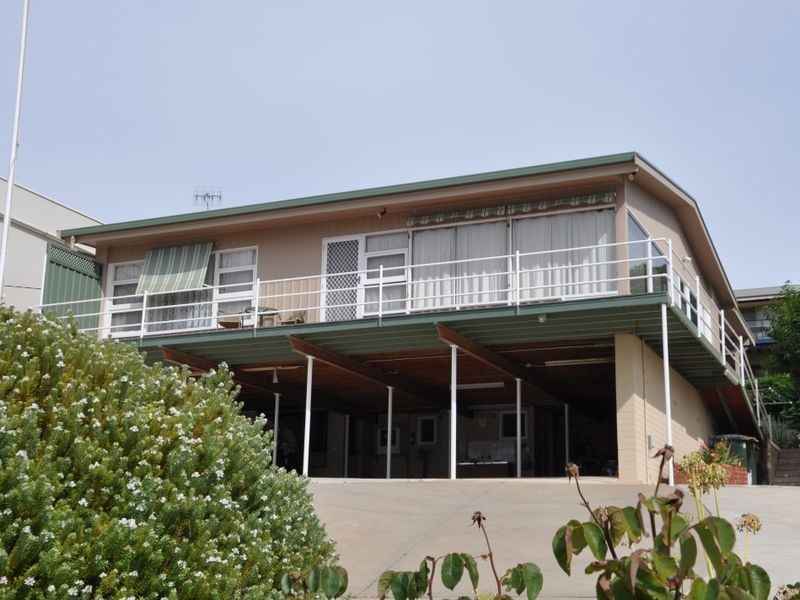 1 Kirby Street, Encounter Bay SA 5211
