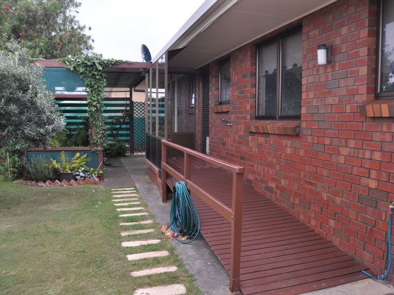 51 Renown Avenue, Victor Harbor SA 5211