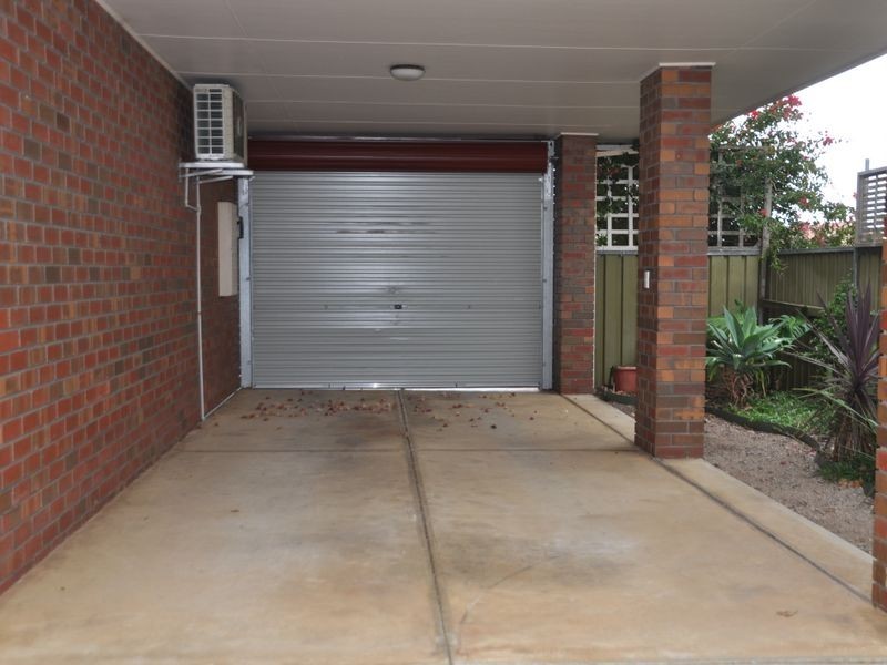 51 Renown Avenue, Victor Harbor SA 5211