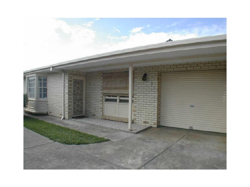 3/4 Russell Street, Encounter Bay SA 5211