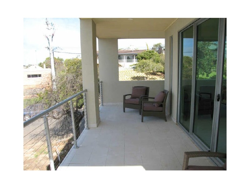 6 Nevin Avenue, Encounter Bay SA 5211