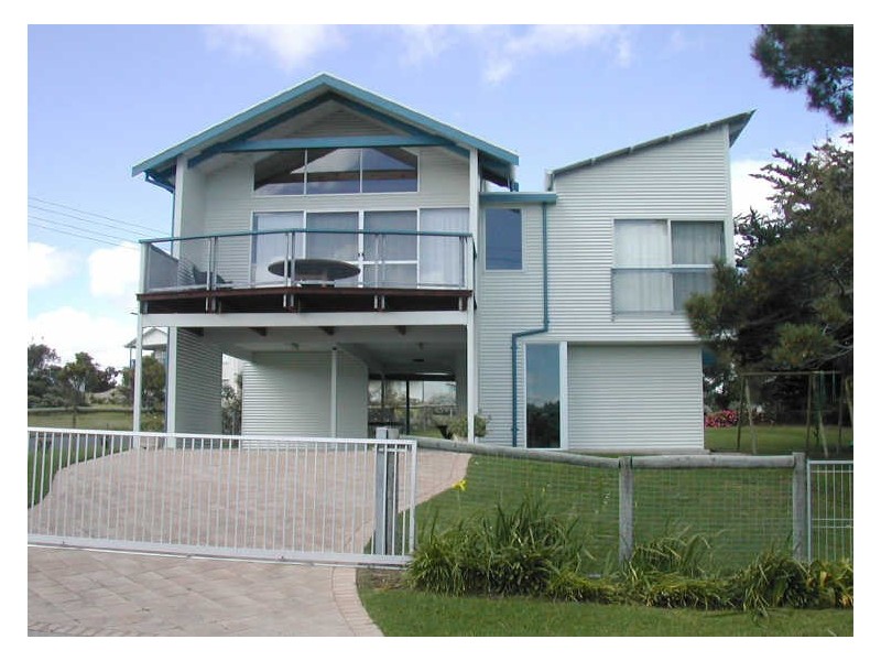 8 Millewa Terrace, Victor Harbor SA 5211