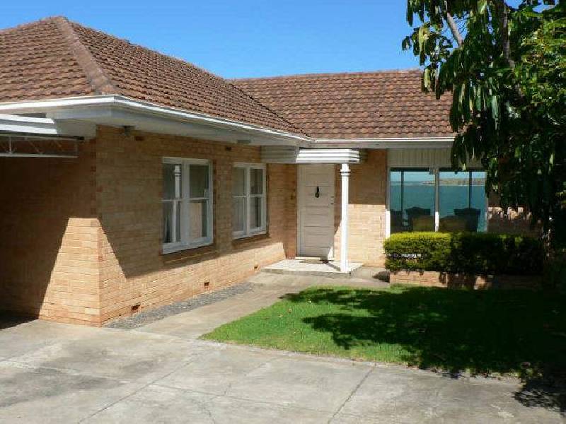 62 Hindmarsh Road, Victor Harbor SA 5211