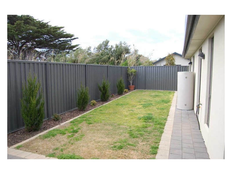 2/10 Hope Street, Encounter Bay SA 5211