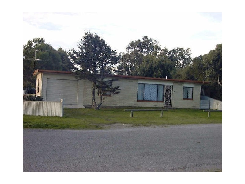 10 Oakham Street, Encounter Bay SA 5211