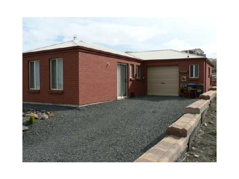 4 Orca Place, Encounter Bay SA 5211