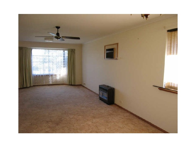 2/15 Connell Street, Victor Harbor SA 5211