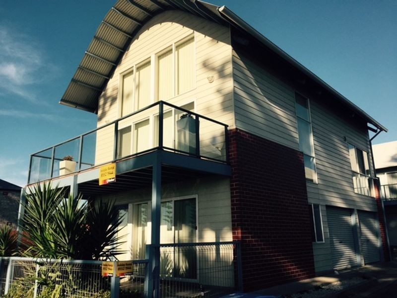 4/16 Flinders Parade, Victor Harbor SA 5211