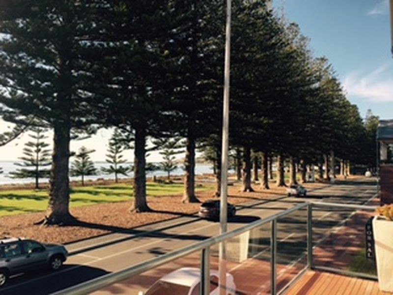4/16 Flinders Parade, Victor Harbor SA 5211