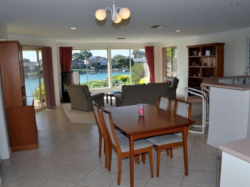 23 Lakeside Circuit, Encounter Bay SA 5211