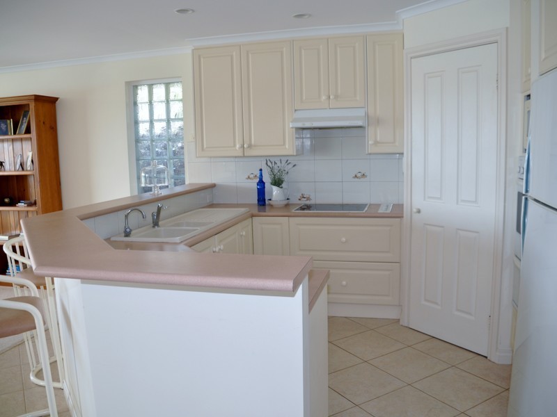 23 Lakeside Circuit, Encounter Bay SA 5211