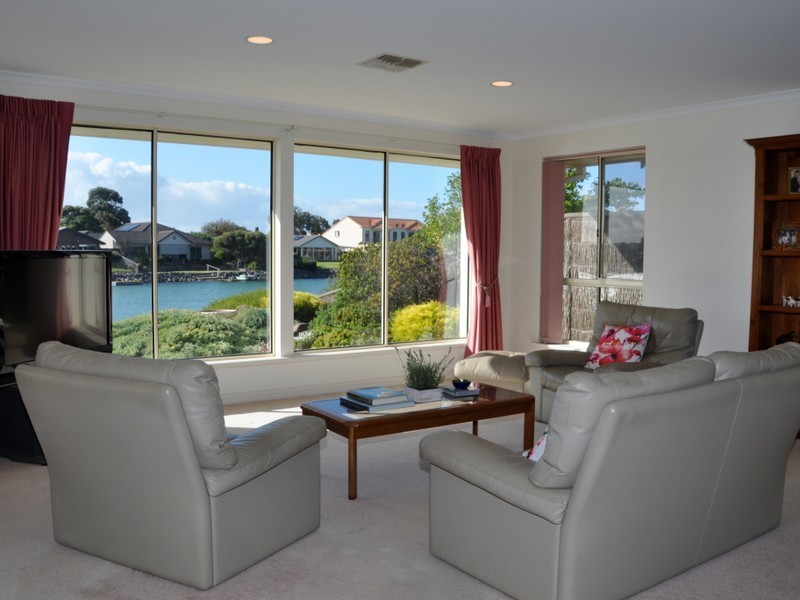 23 Lakeside Circuit, Encounter Bay SA 5211